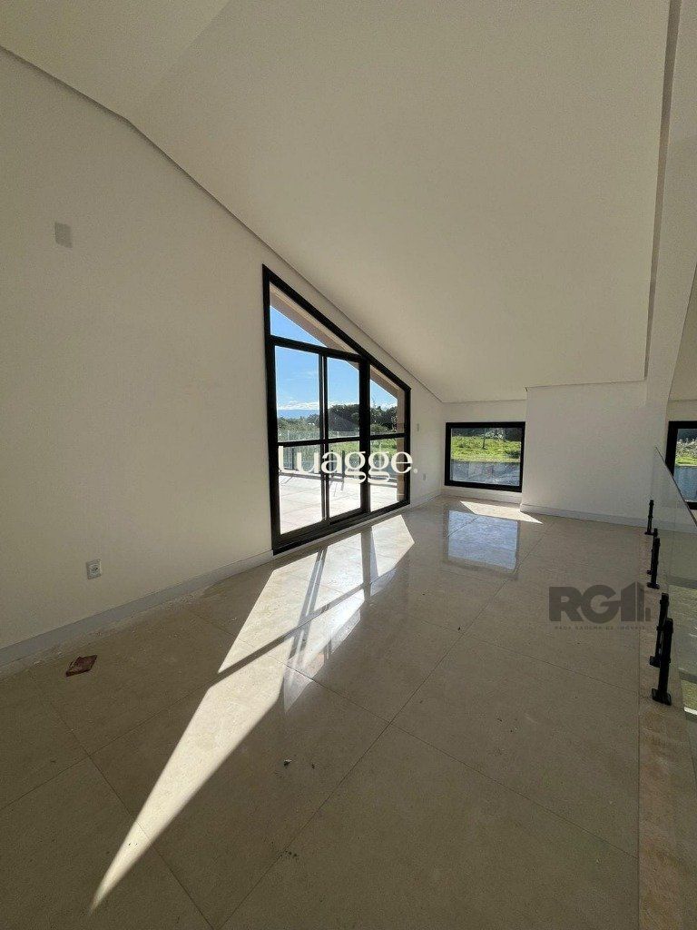 Casa de Condomínio à venda com 3 quartos, 229m² - Foto 3