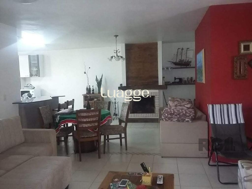 Casa à venda com 3 quartos, 221m² - Foto 4