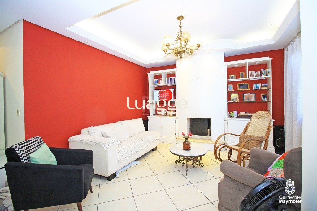 Casa à venda com 3 quartos, 129m² - Foto 1