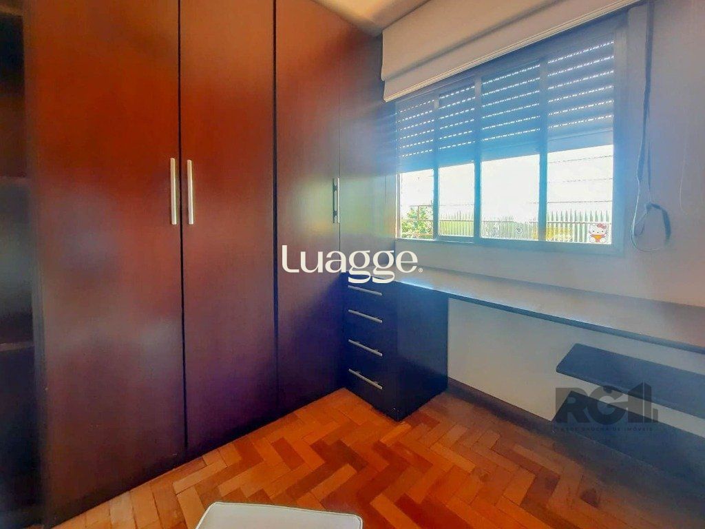 Casa à venda com 4 quartos, 241m² - Foto 19