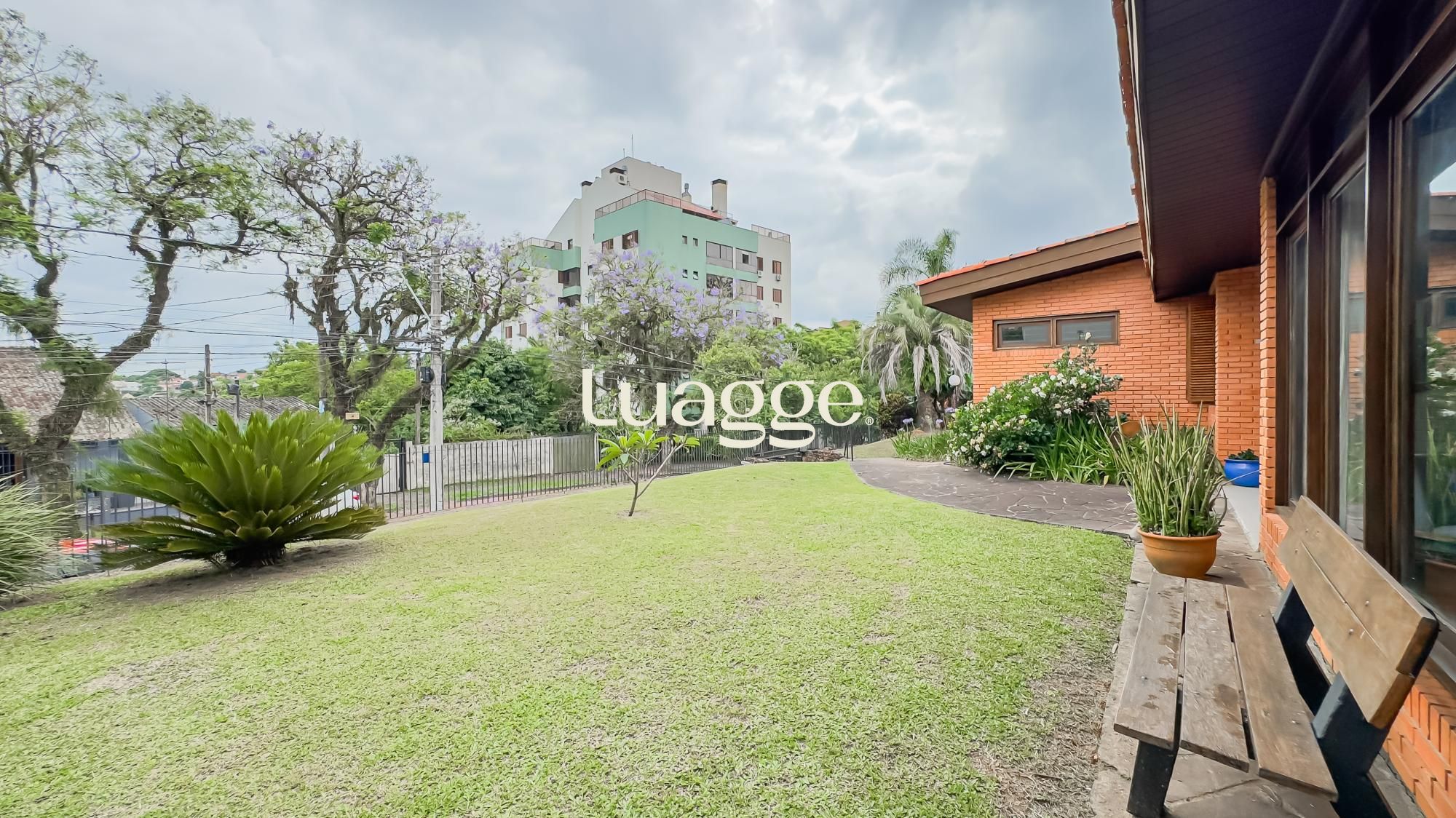Casa à venda com 3 quartos, 315m² - Foto 9