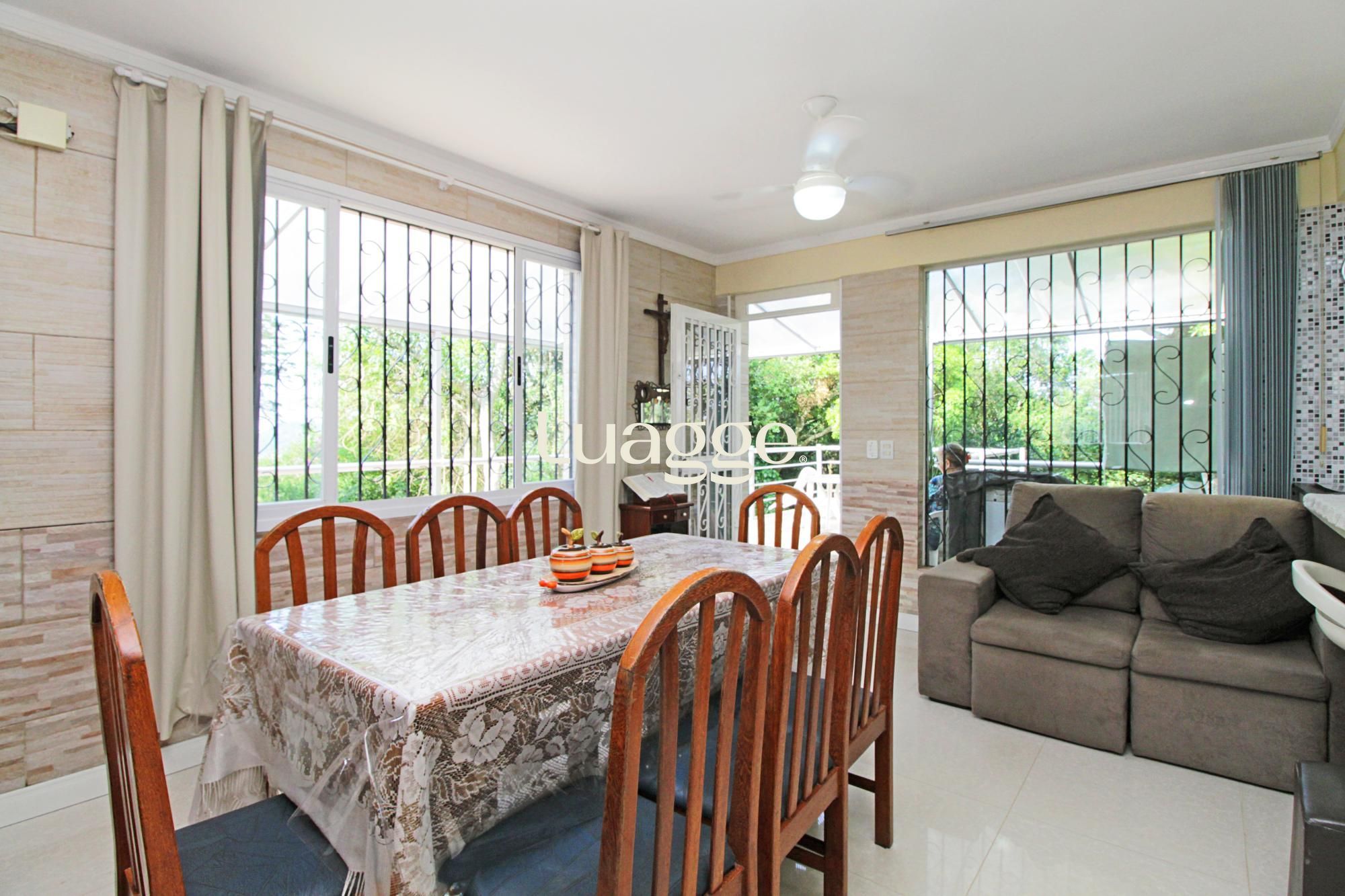 Casa à venda com 3 quartos, 331m² - Foto 5