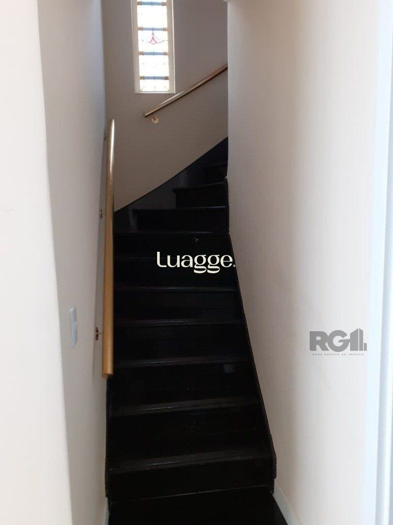 Casa à venda com 4 quartos, 251m² - Foto 3