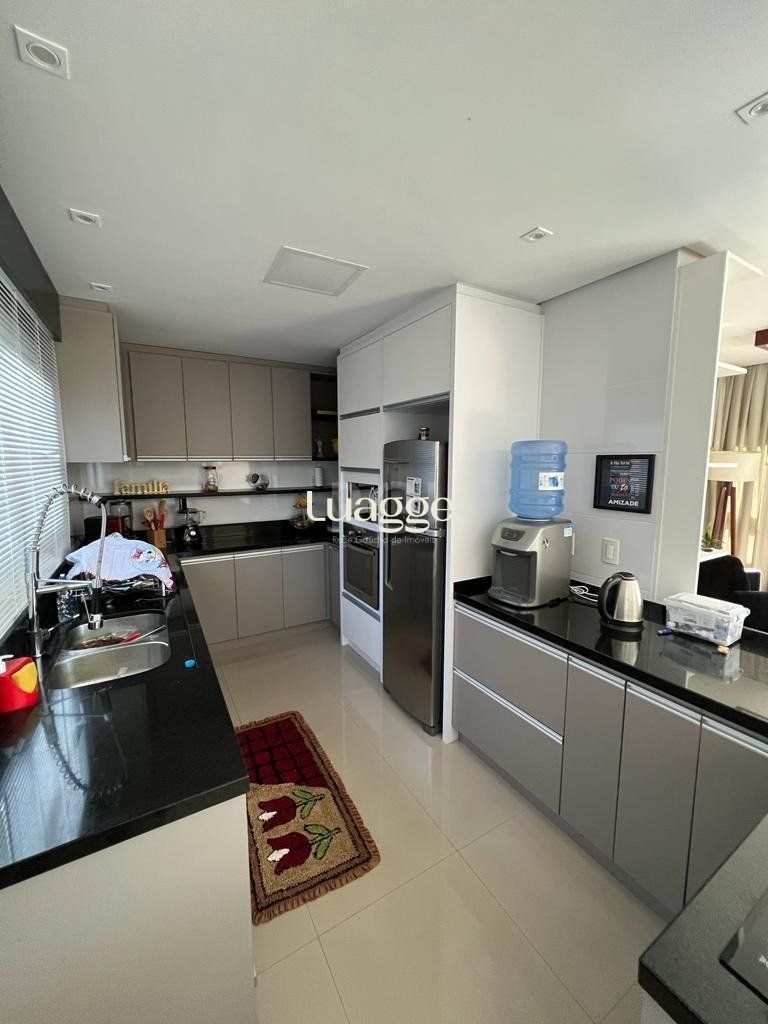 Casa de Condomínio à venda com 3 quartos, 211m² - Foto 19