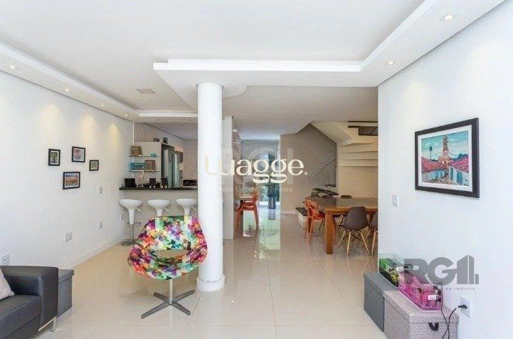 Casa à venda com 3 quartos, 209m² - Foto 6