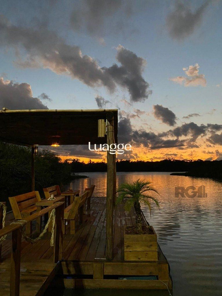 Casa de Condomínio à venda com 3 quartos, 229m² - Foto 33