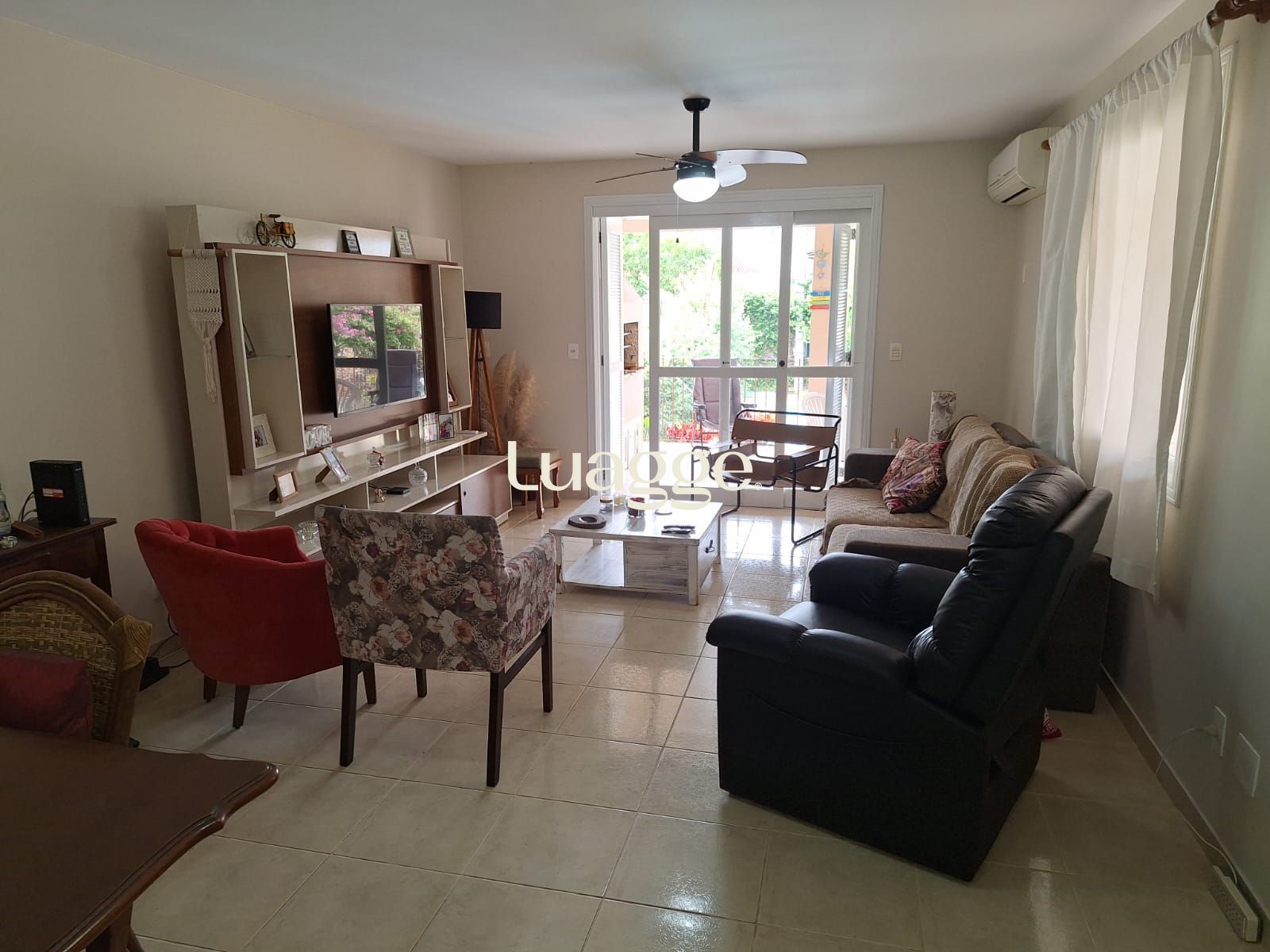 Casa à venda com 3 quartos, 249m² - Foto 11