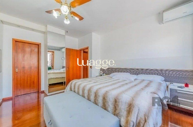 Casa à venda com 3 quartos, 222m² - Foto 11