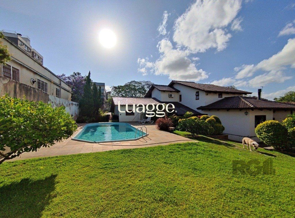 Casa à venda com 3 quartos, 301m² - Foto 3