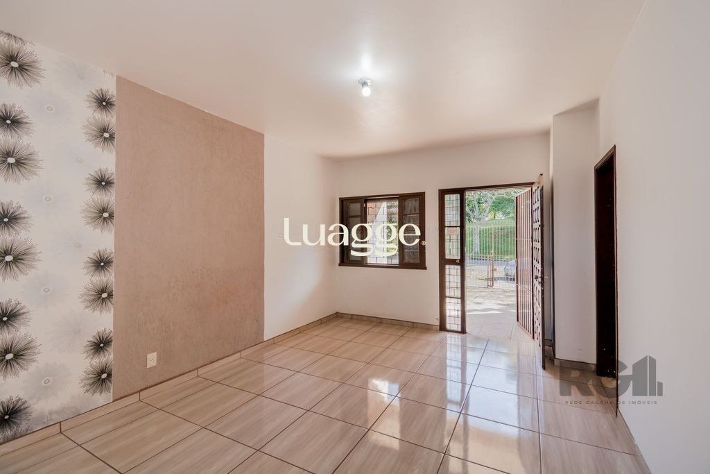 Casa à venda com 2 quartos, 158m² - Foto 2
