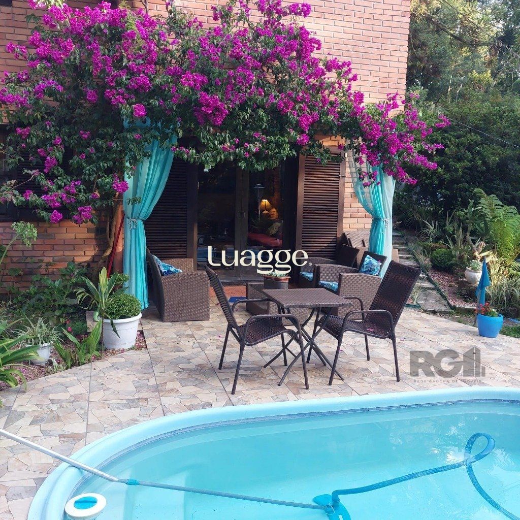 Casa à venda com 5 quartos, 168m² - Foto 3