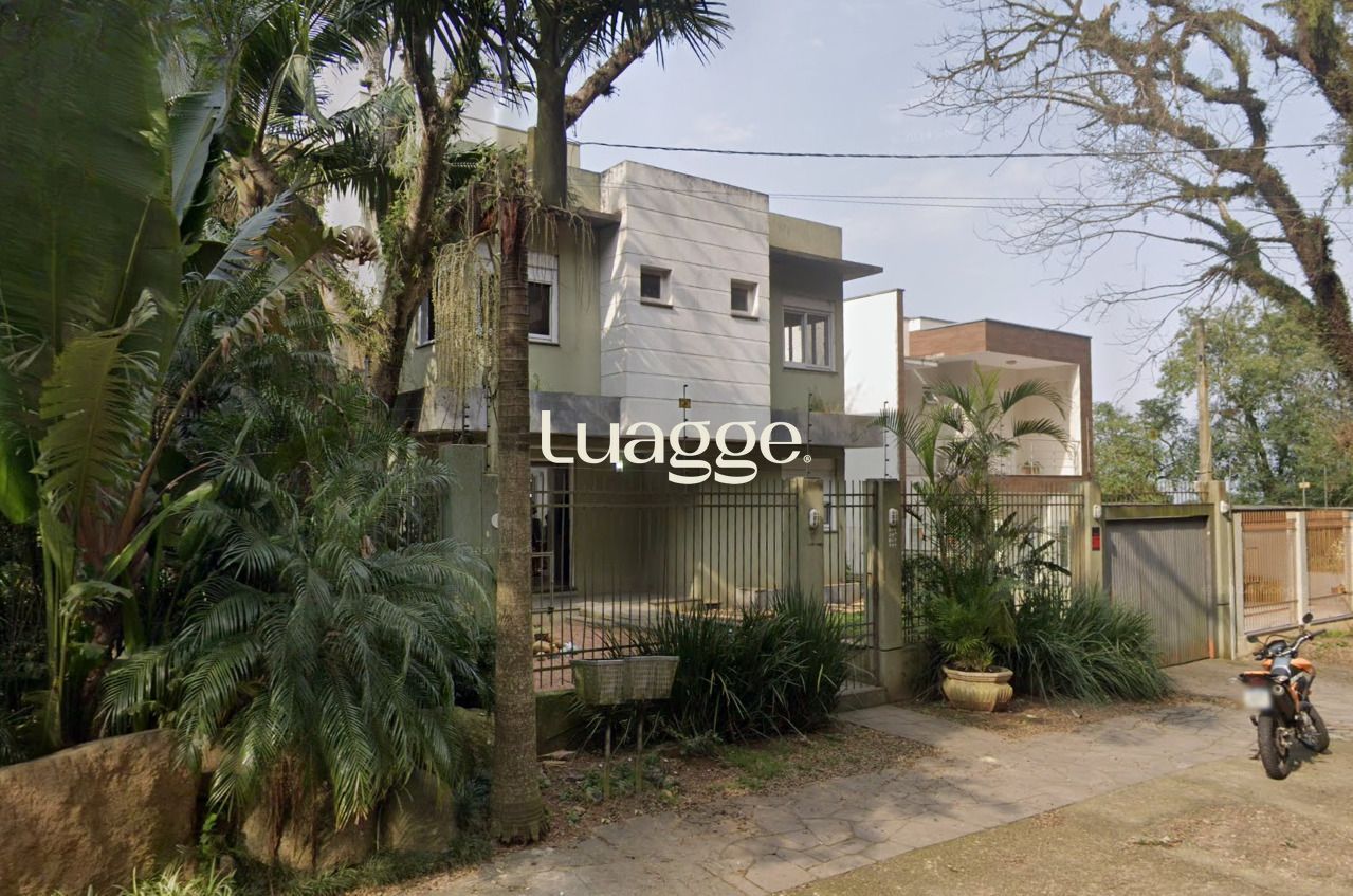 Casa à venda com 3 quartos, 369m² - Foto 1