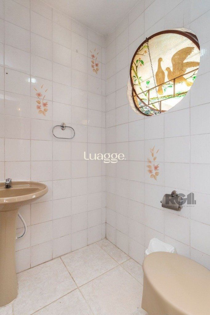 Casa à venda com 4 quartos, 212m² - Foto 4
