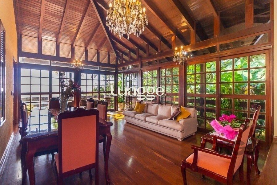 Casa à venda com 4 quartos, 402m² - Foto 1