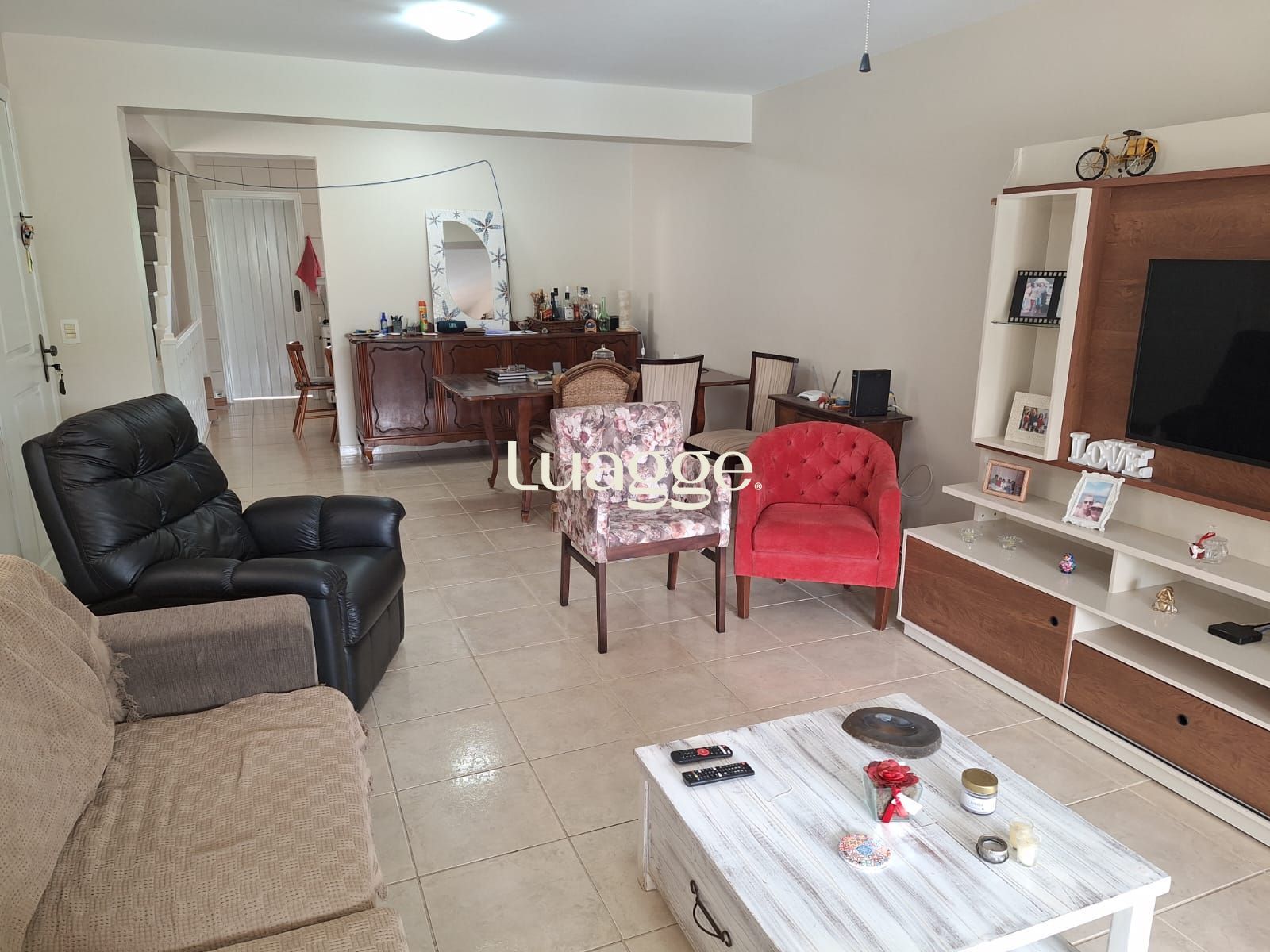 Casa à venda com 3 quartos, 249m² - Foto 9
