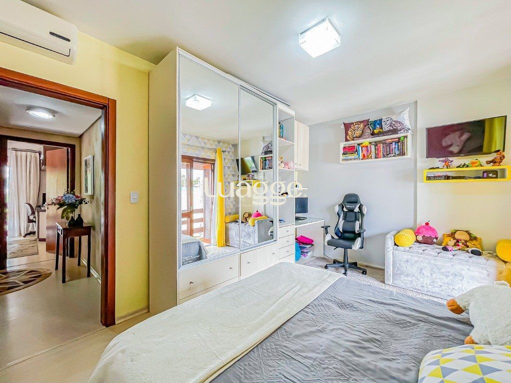 Casa de Condomínio à venda com 4 quartos, 243m² - Foto 30