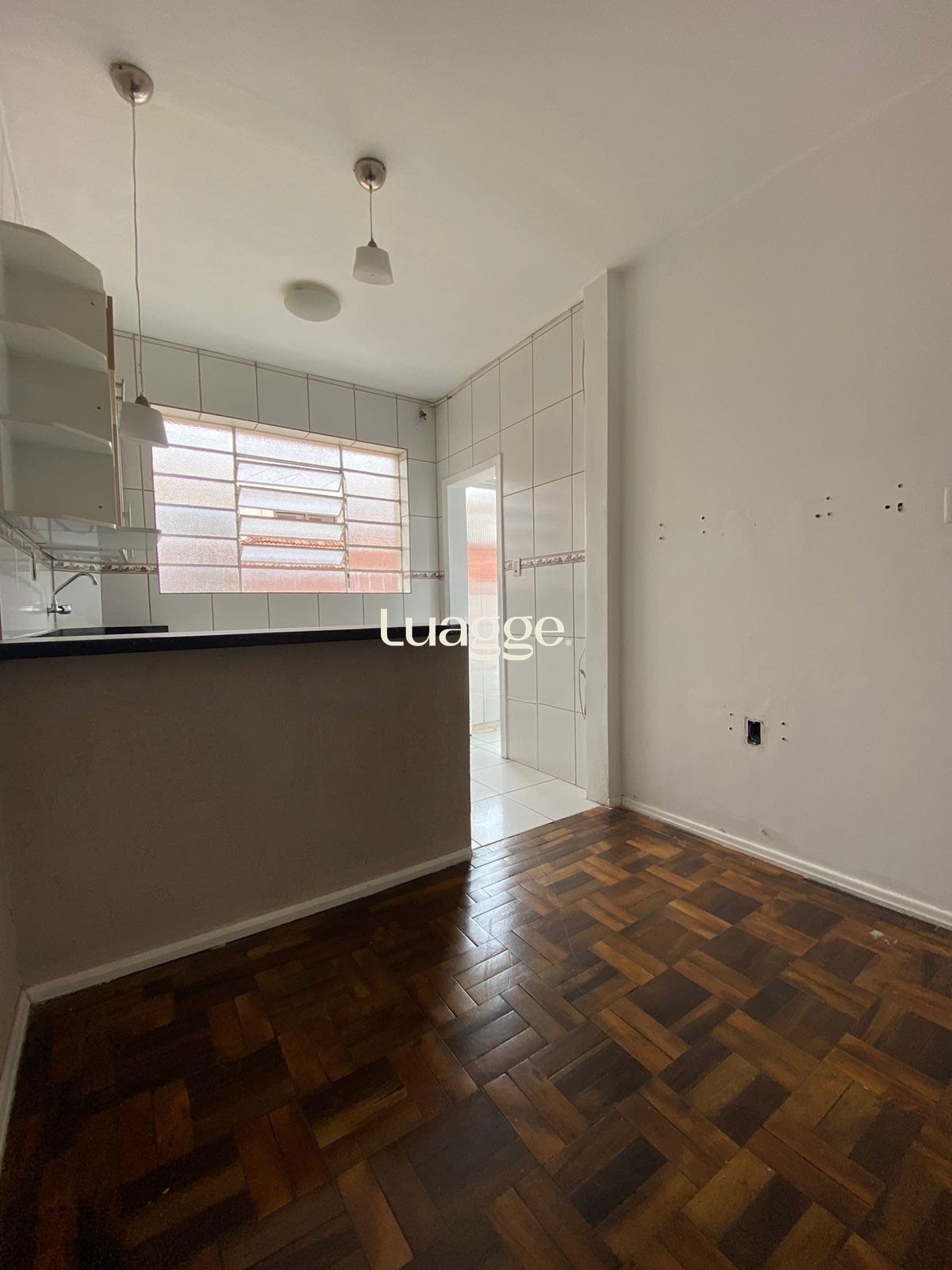 Apartamento de 1 dormitório á venda no Bairro Menino Deus.