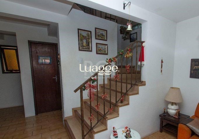 Casa à venda com 3 quartos, 240m² - Foto 11