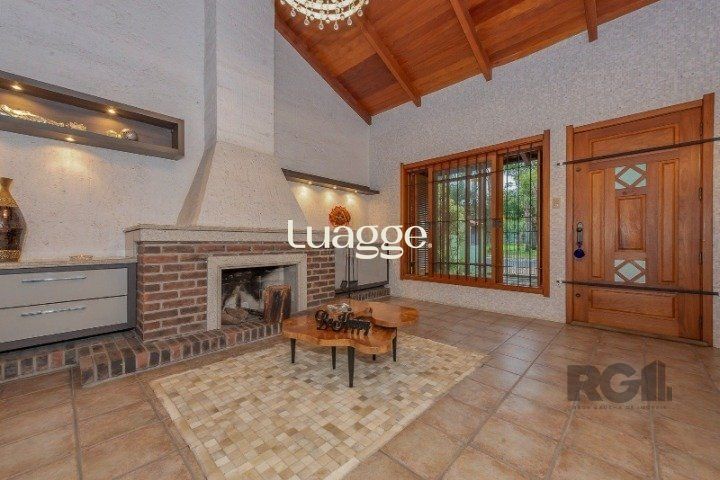 Casa à venda com 3 quartos, 281m² - Foto 4