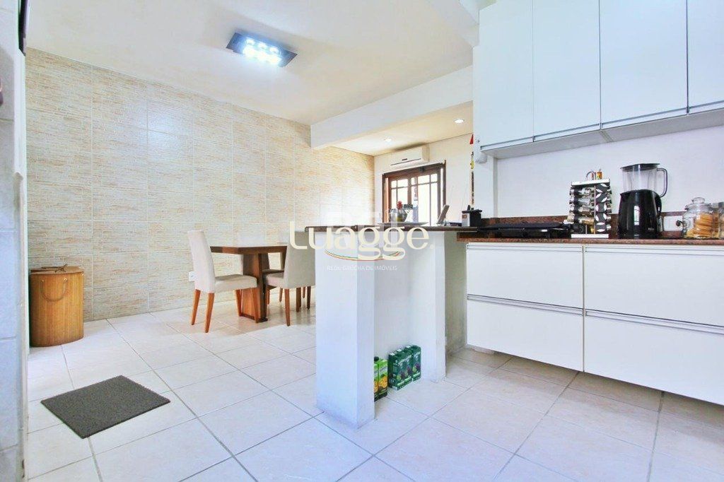 Casa à venda com 5 quartos, 262m² - Foto 17