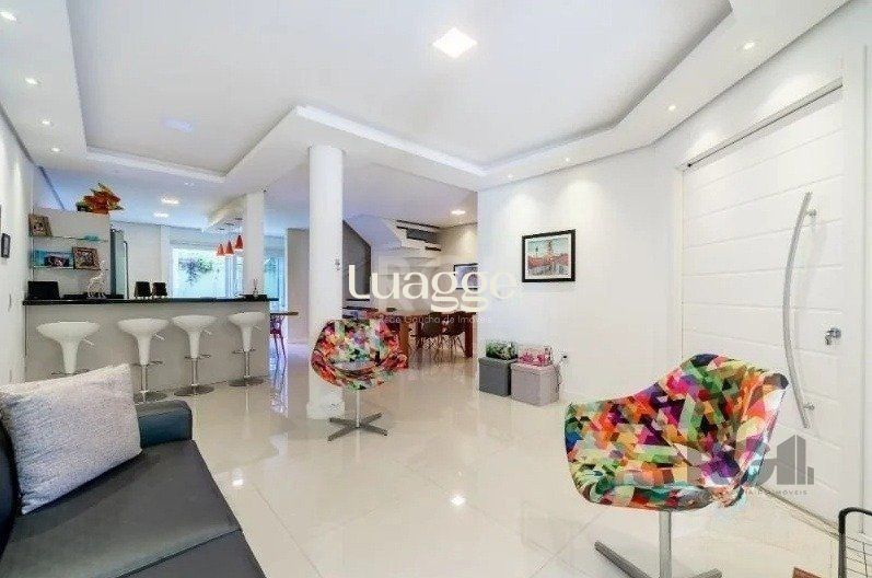 Casa à venda com 3 quartos, 209m² - Foto 5