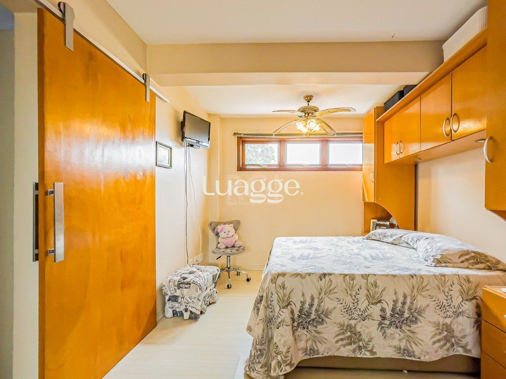 Casa de Condomínio à venda com 4 quartos, 243m² - Foto 35