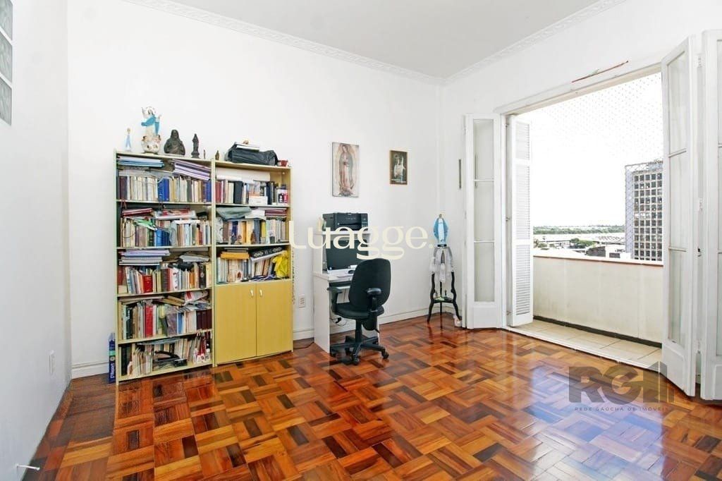 Apartamento à venda com 3 quartos, 100m² - Foto 1