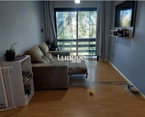Apartamento de 2 dormitórios com sacada e 1 vaga de garagem no bairro Medianeira.