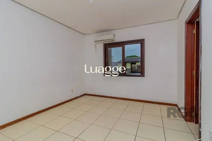 Casa à venda com 3 quartos, 109m² - Foto 11