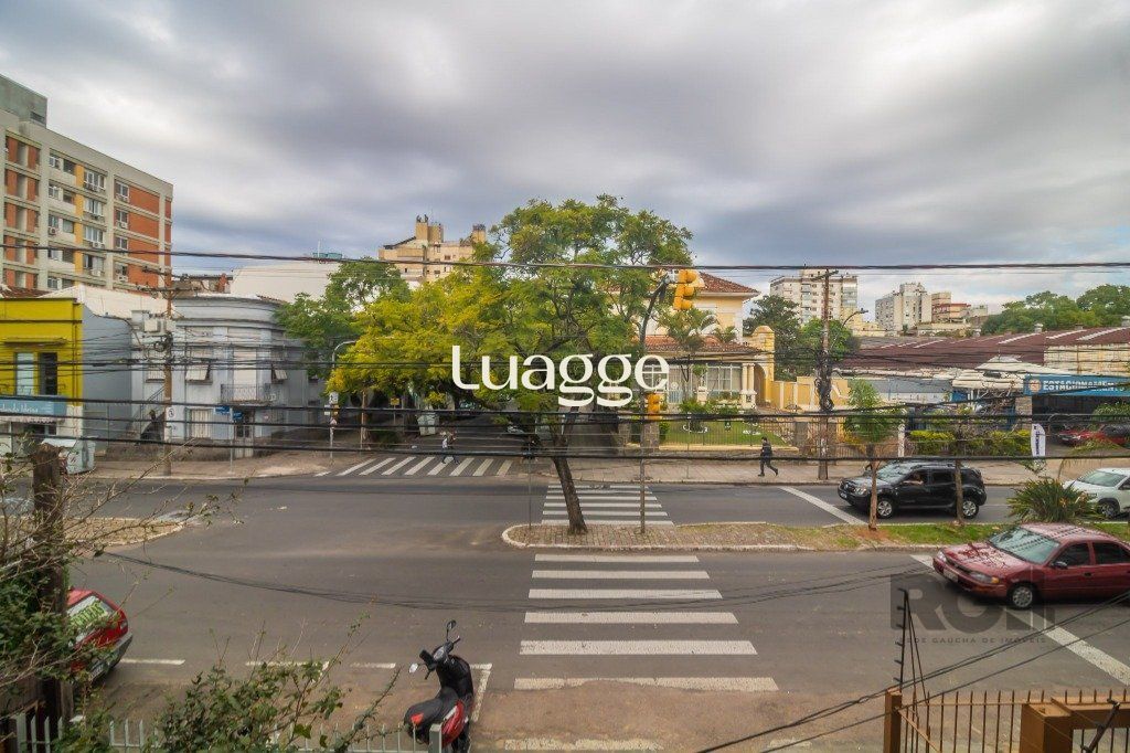 Casa à venda com 5 quartos, 117m² - Foto 2