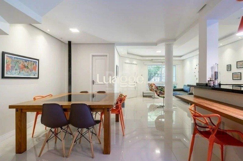 Casa à venda com 3 quartos, 209m² - Foto 7