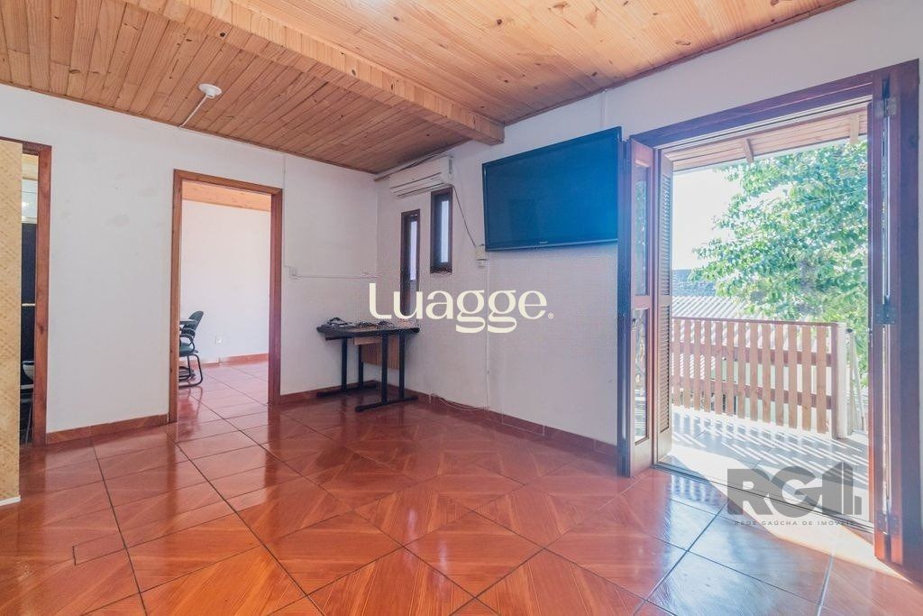 Casa à venda com 4 quartos, 189m² - Foto 1