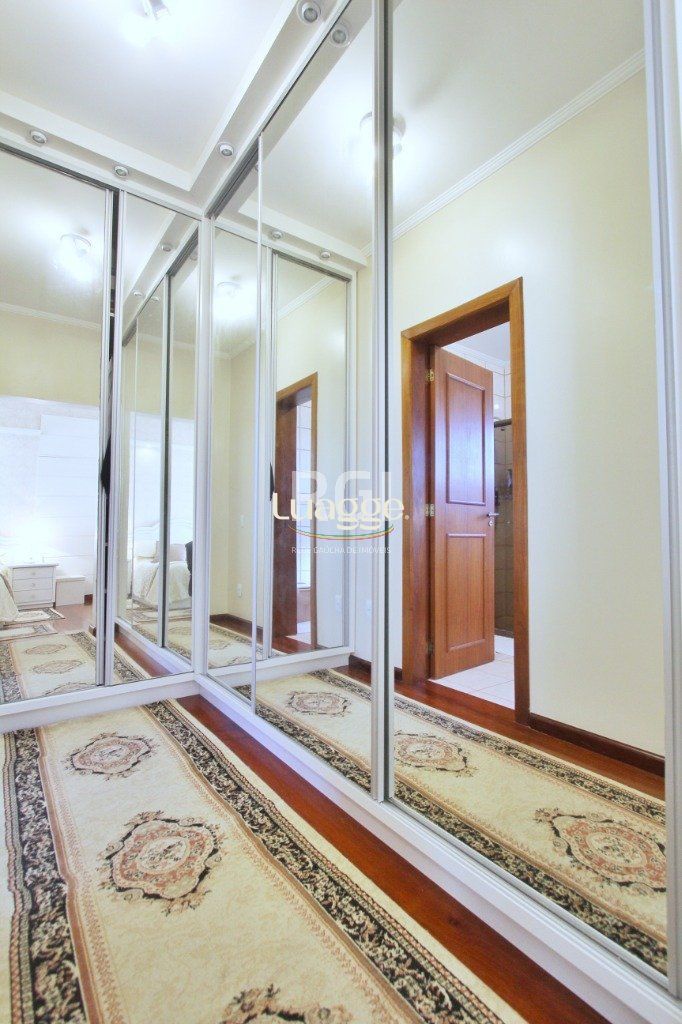 Casa à venda com 3 quartos, 252m² - Foto 16