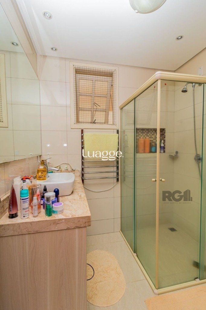 Casa à venda com 2 quartos, 185m² - Foto 2