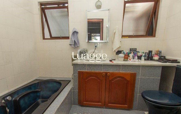 Casa à venda com 3 quartos, 240m² - Foto 35