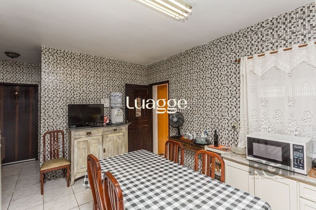 Casa à venda com 3 quartos, 211m² - Foto 19