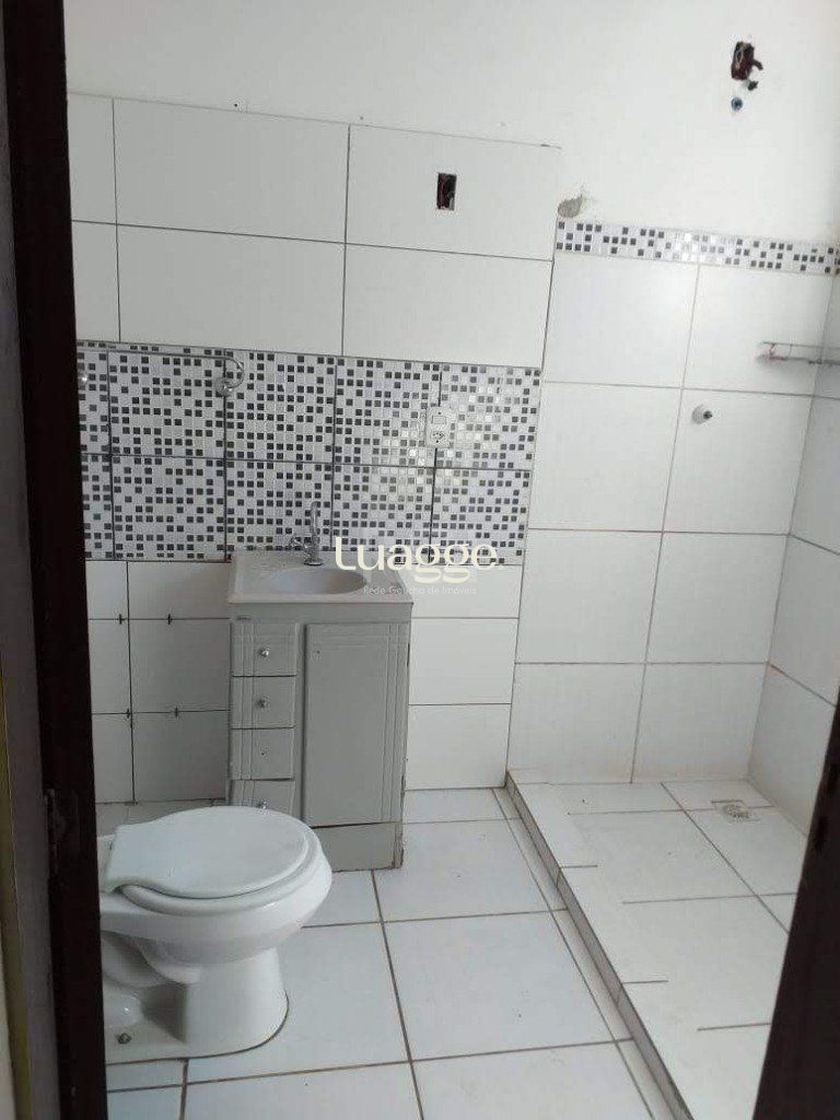 Casa à venda com 6 quartos, 200m² - Foto 45