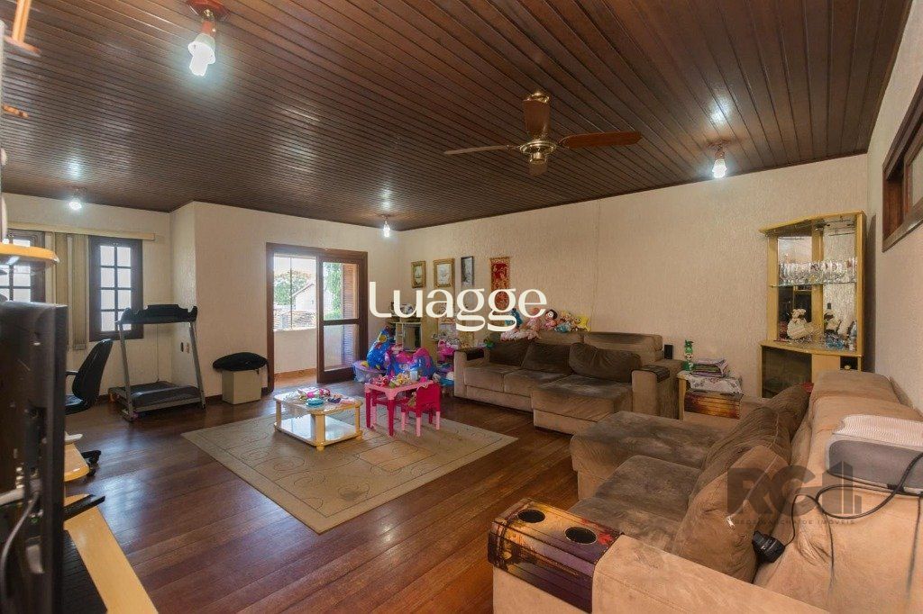 Casa à venda com 4 quartos, 264m² - Foto 2