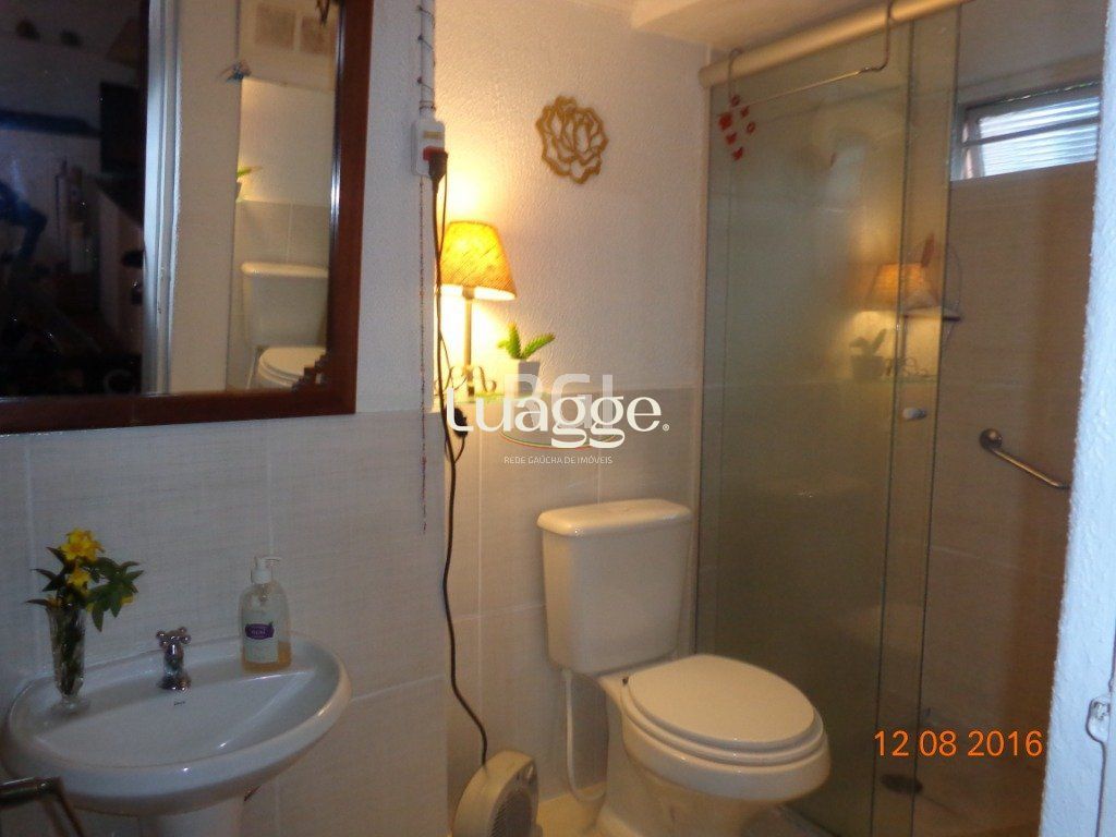 Casa à venda com 6 quartos, 240m² - Foto 9