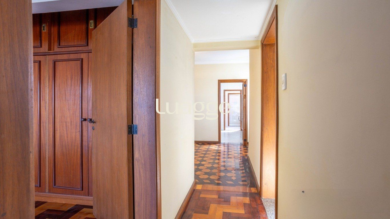 Apartamento à venda com 3 quartos, 137m² - Foto 19