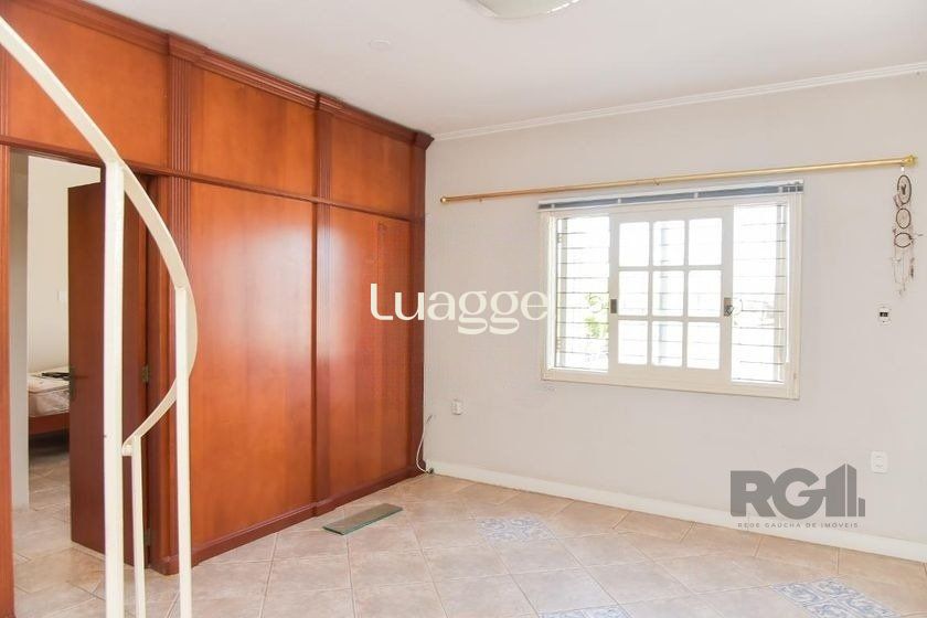 Casa à venda com 5 quartos, 199m² - Foto 25