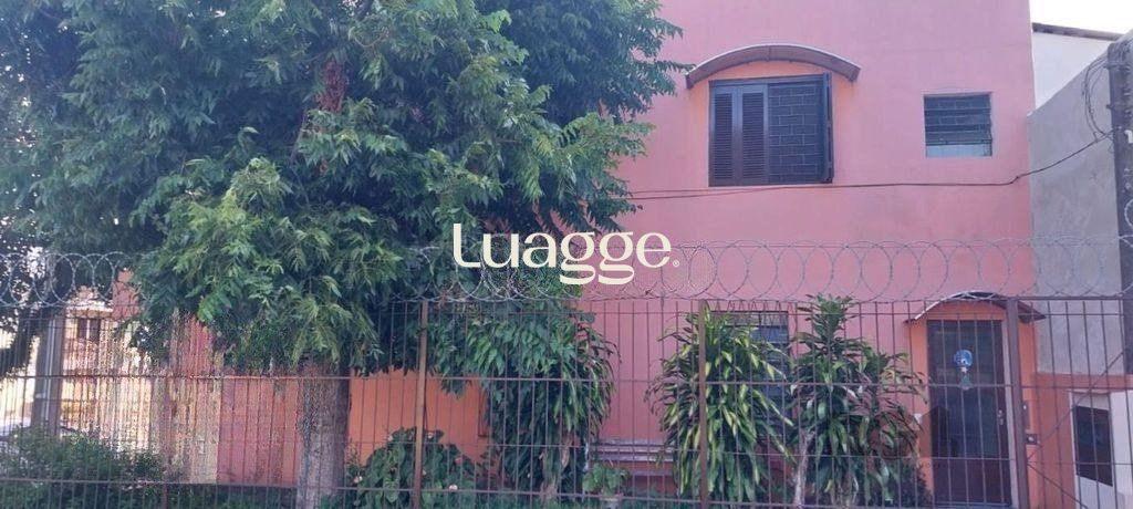 Casa à venda com 3 quartos, 180m² - Foto 2