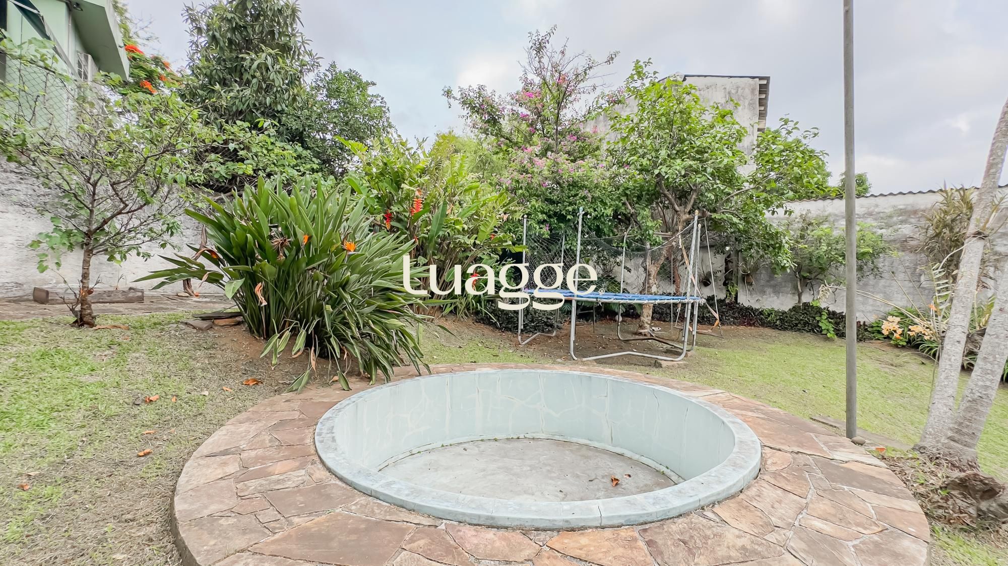 Casa à venda com 3 quartos, 315m² - Foto 5