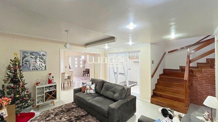 Casa à venda com 4 quartos, 223m² - Foto 7
