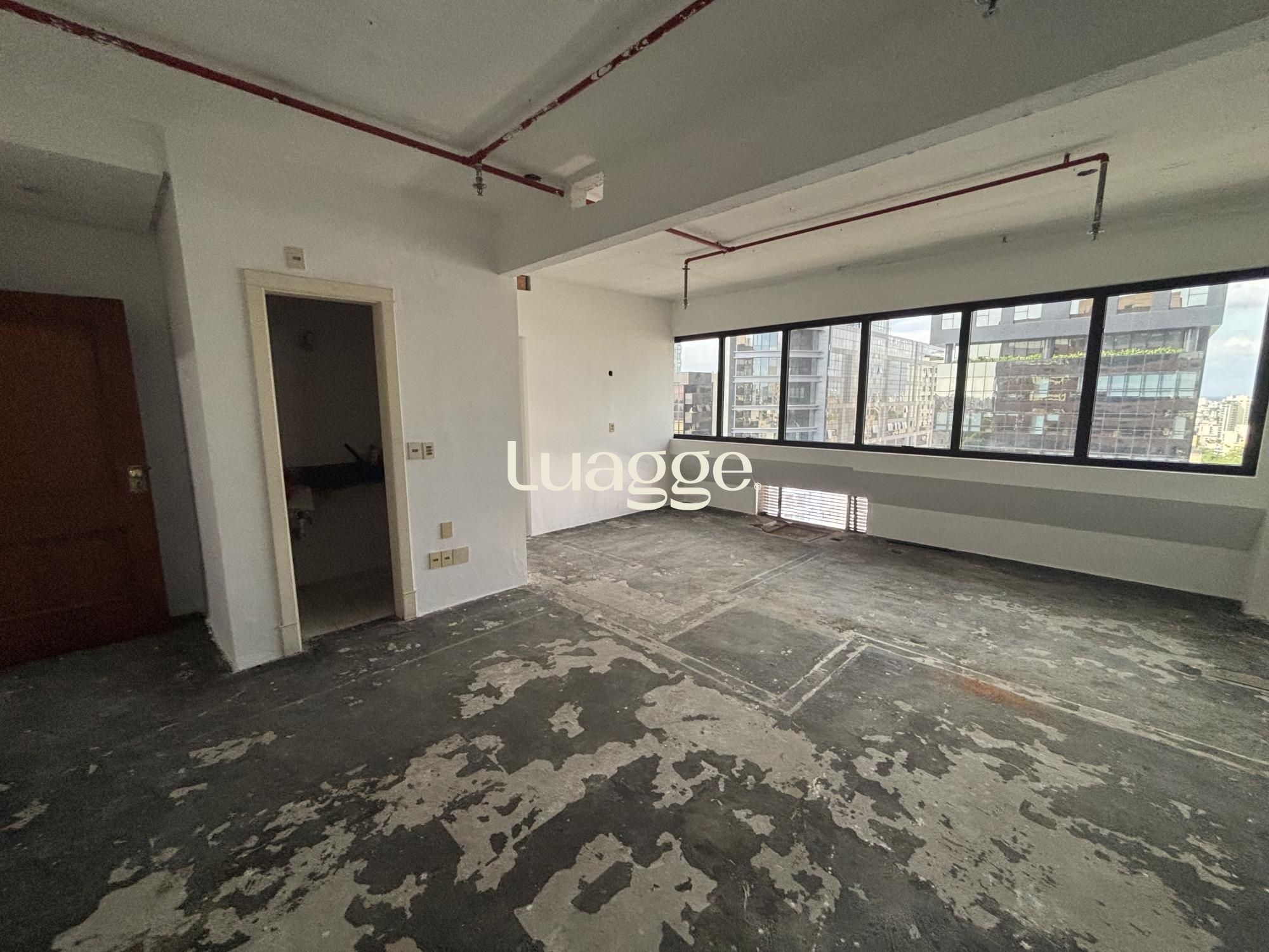 Conjunto Comercial-Sala à venda com 7 quartos, 307m² - Foto 17