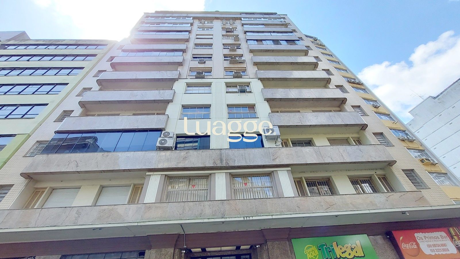 Sala a venda com 95m²