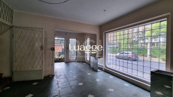 Casa à venda com 2 quartos, 202m² - Foto 2