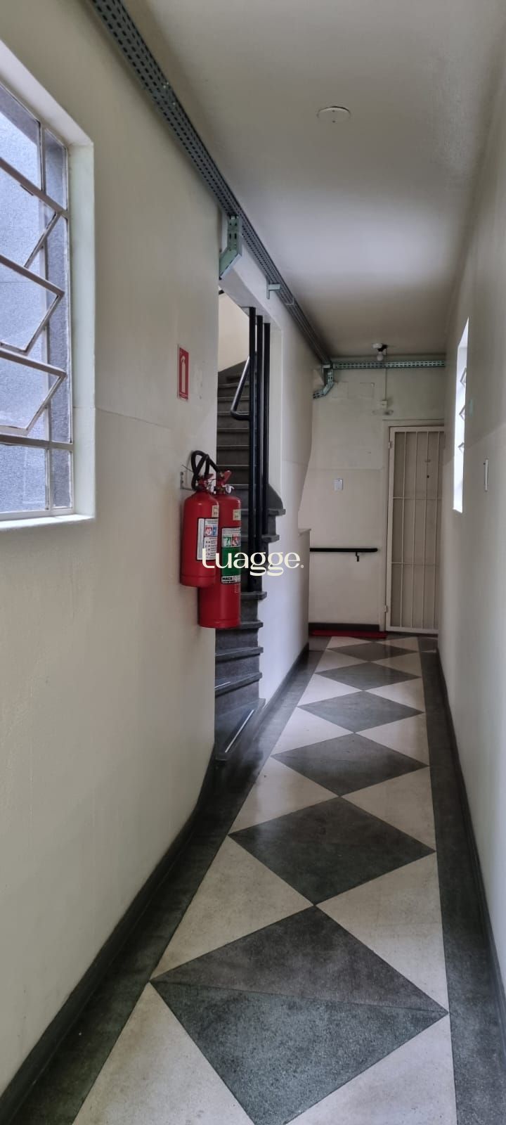 Apartamento à venda com 2 quartos, 70m² - Foto 27