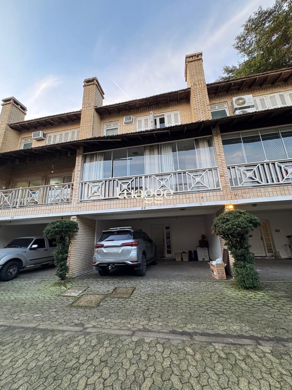 Casa de Condomínio à venda com 3 quartos, 197m² - Foto 2
