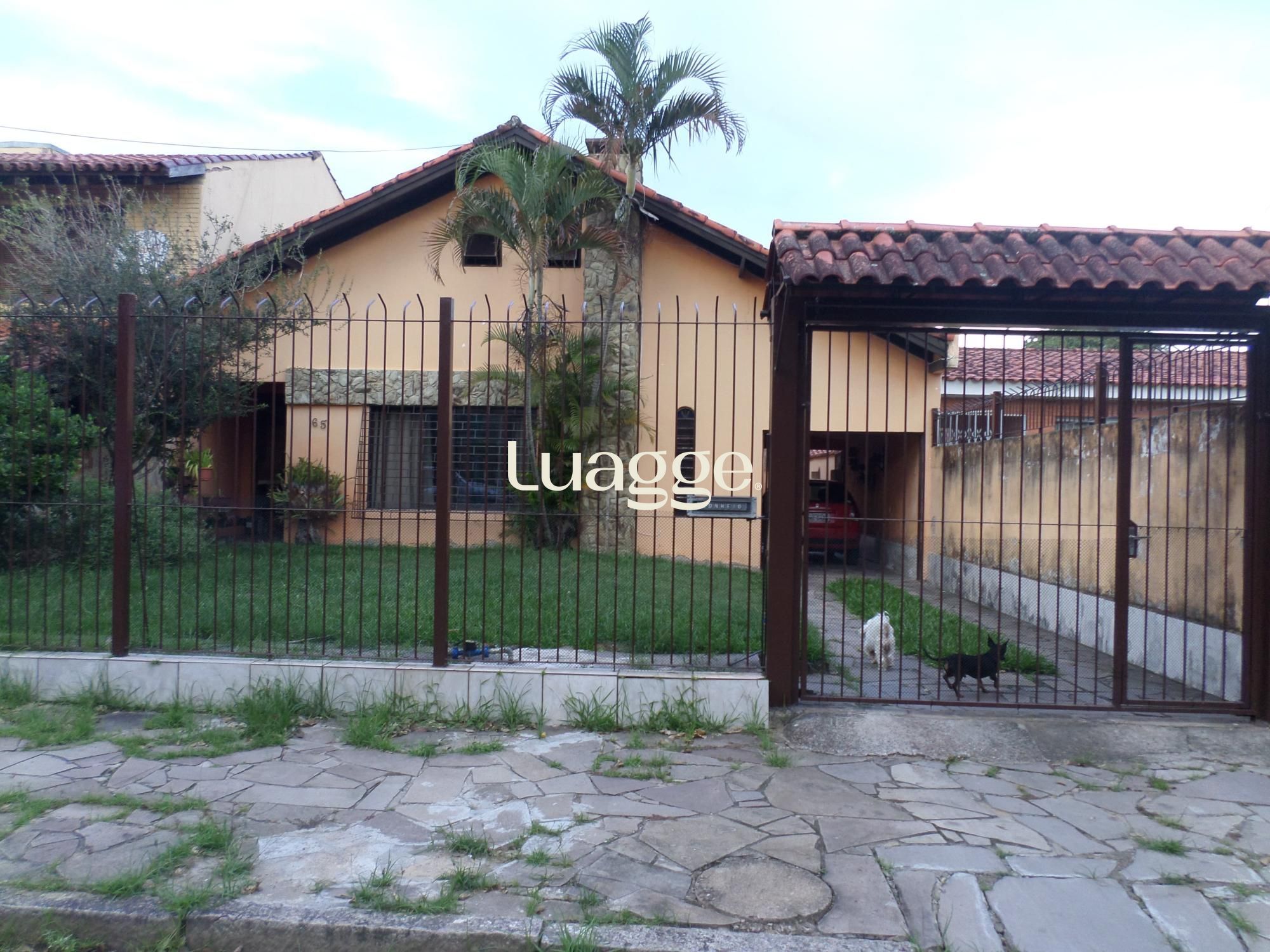 Casa à venda com 7 quartos, 351m² - Foto 1